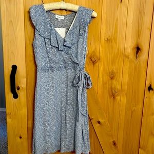 NWT Boutique Blue & White Sleeveless Ruffle V-Neck Wrap Dress